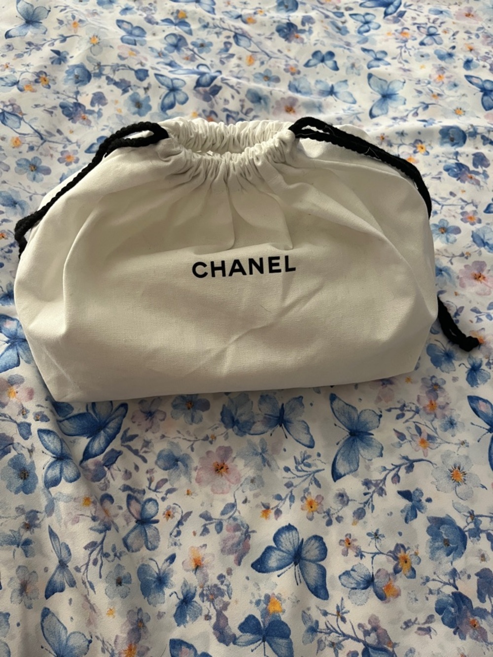 CHANEL White Drawstring Pouch